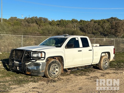 2017 GMC 1500 4x2 Extended Cab Pickup