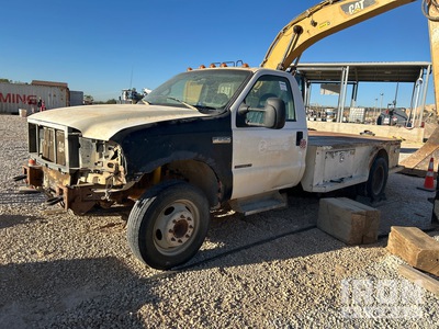 2004 (unverified) Ford F-450 Flatbed Truck (Inoperable)