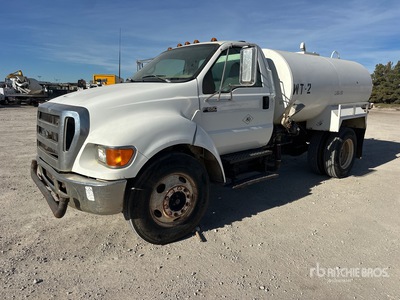 2006 Ford F-650 XL 2000 gal 4x2 Water Truck