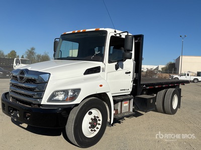 2021 Hino L6 4x2 Flatbed Truck