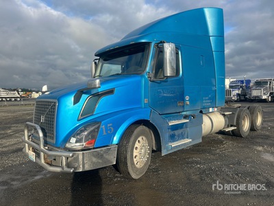 2013 Volvo VNL630 6x4 Tracteur routier couchette