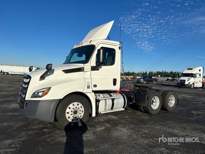 2019 Freightliner Cascadia 126 6x4 T/A Day Cab Truck Tractor