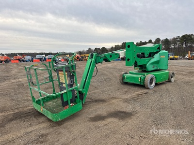 2011 JLG E400AJPN 2WD Electric Articulating Boom Lift