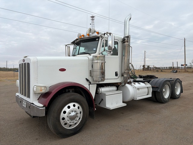2016 Peterbilt 389 6x4 T/A Day Cab Truck Tractor