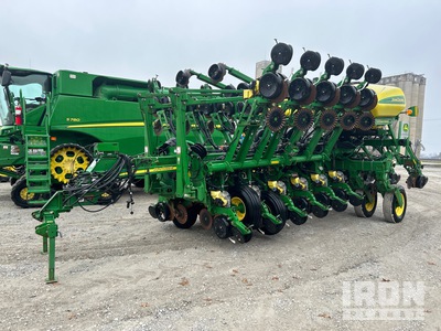 2011 John Deere 1790 15 Row Strip Till Planter