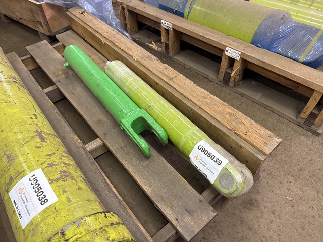 Quantity of (2) Euclid R85/R90 Steering Cylinders Cylinder (Unused) - Fits Euclid-Hitachi