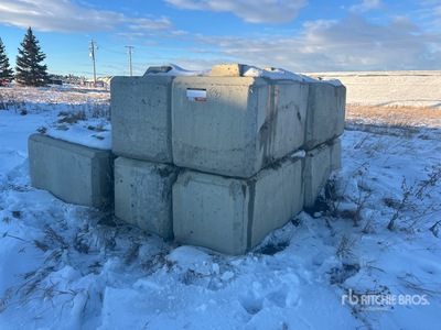 Quantity of (14) Barrier