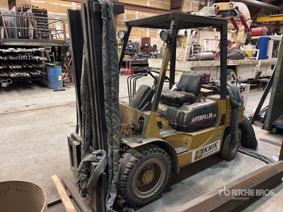 1995 Cat DP30 Pneumatic Tire Forklift