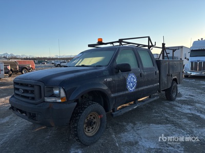 2003 Ford F-350 XL 4x4 Crew Cab Utility Truck