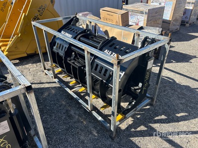 2025 LYALS ZMQO1 72 in Garfio para minicargadora (Unused)