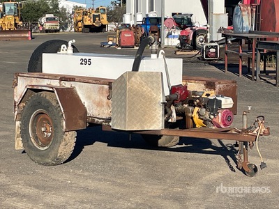 1998 Custom Built S/A 630 L Fuel Trailer