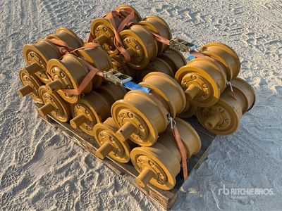 Quantity of (16) Track Rollers Parti varie - Fits Crawler Dozer
