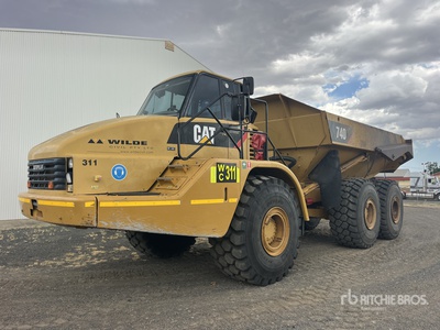 2006 Cat 740 Articulated Dump Truck