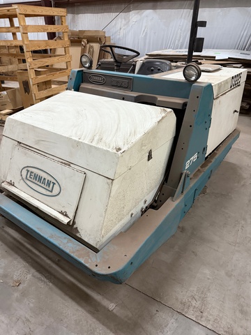 Tennant 275 Self Propelled Sweeper