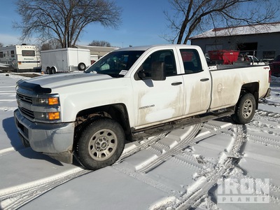 2017 Chevrolet 3500 4x4 Crew Cab Pickup