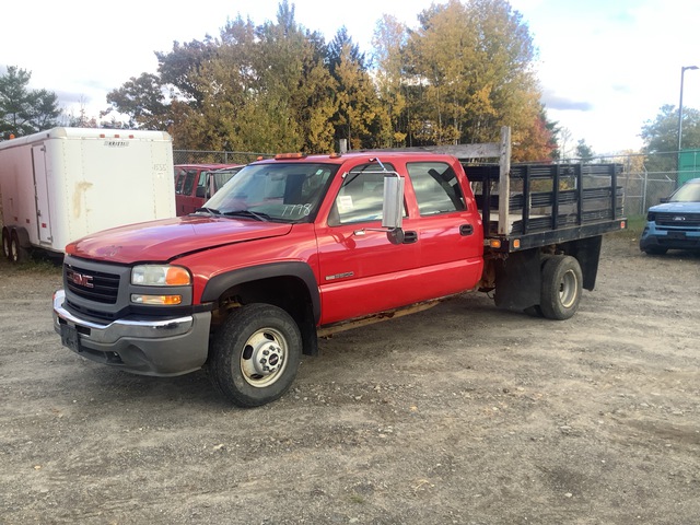 2006 GMC Sierra K3500 4x4 Flatbed Truck