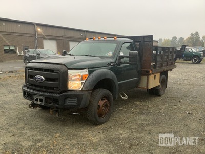 2011 Ford F-450 Super Duty 4x4 Flatbed Truck