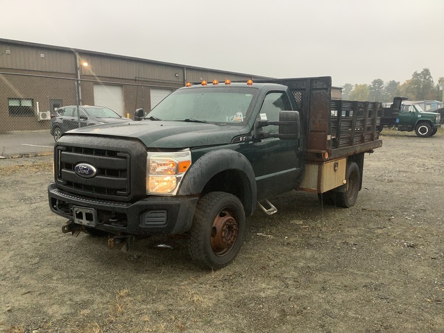 2011 Ford F-450 Super Duty 4x4 Flatbed Truck