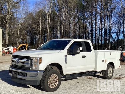 2018 Ford F-250 STX 4x4 Extended Cab Utility Truck