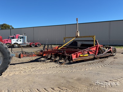 1996 Harwood Bagshaw 4 Tire Hydraulic 14 ft Racleuse