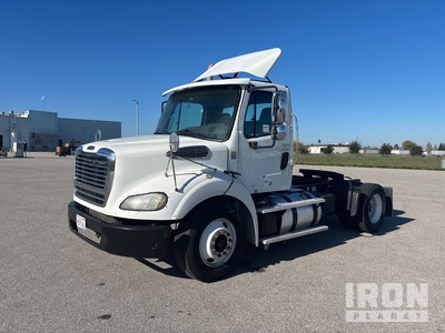 2013 Freightliner M2112 4x2 تراكتور شاحنة (أحادي المحور)