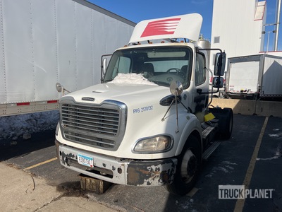 2017 Freightliner M2112 4x2 Day Cab Prime Mover