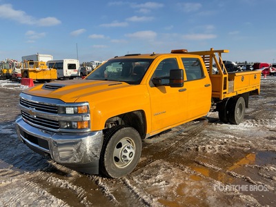 2017 Chevrolet Silverado 3500HD LS 4x2 Crew Cab Camión Caja Abierta