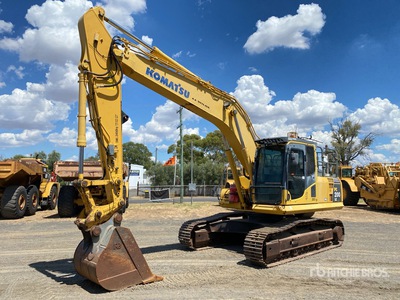 2013 Komatsu PC200LC-8 Tracked Excavator
