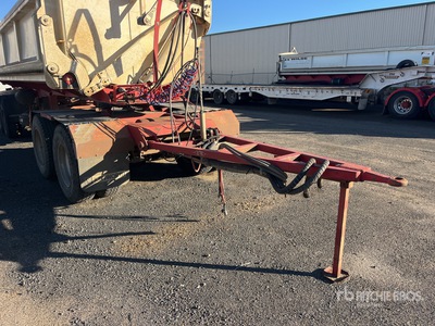 2013 Loughlin Bogie/A Road Train dolly