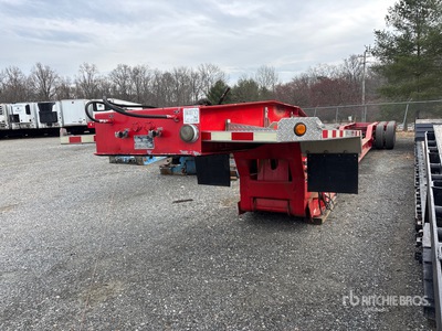 2002 Rogers Tri/A Beam Single Drop Removable Gooseneck Lowboy Trailer
