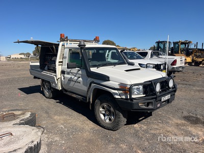 2011 Toyota Landcruiser 4x4 Pickup