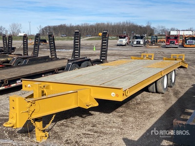 1997 Dynaweld 2AX 25 ft T/A Equipment Trailer