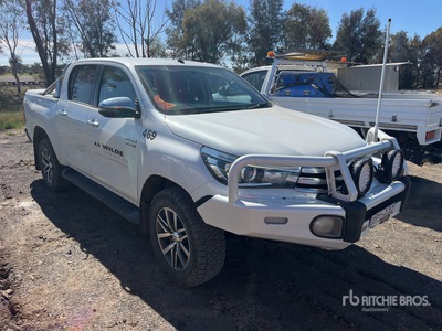 2017 Toyota HiLux SR5 4x4 Dual Cab Pickup