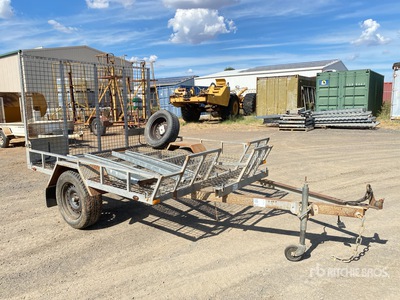 2011 Custom Built 2.3 m S/A مقطورة معدات