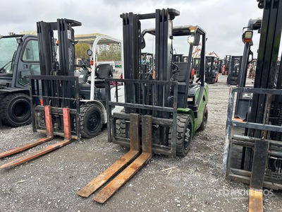 2022 Viper FD30 5000 lb Pneumatic Tire Carretilla Elevadora