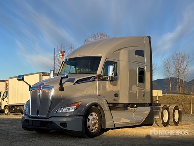 2023 Kenworth T680 6x4 تراكتور شاحنة كابينة النوم (ثنائية المحور)