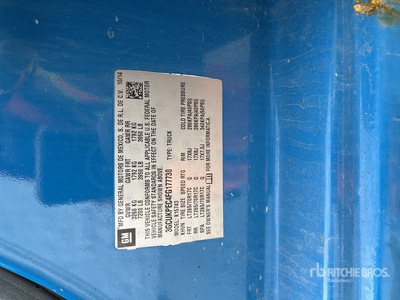 2015 Chevrolet Silverado 1500 4x4 Crew Cab بيك اب