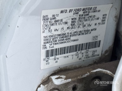 2012 Ford F-350 4x4 Crew Cab Flatbed Truck