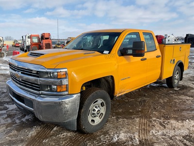 2018 Chevrolet Silverado 2500HD LS 4x4 Crew Cab شاحنة متعددة الاغراض