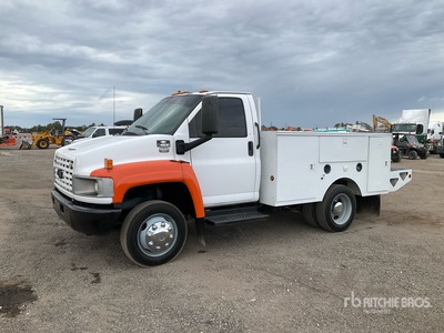 2005 Chevrolet C4500 4x2 Utility Truck
