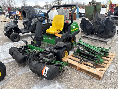 2004 John Deere 2500 Greens Mower