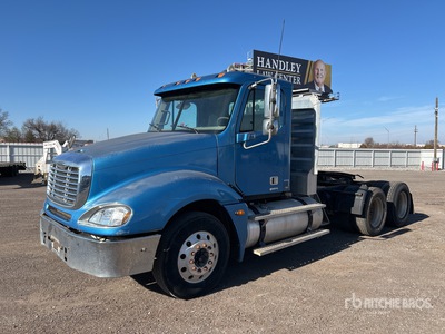 2005 Freightliner Columbia 120 T/A Day Cab Truck Tractor