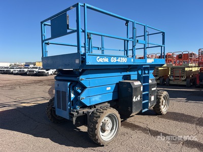 2015 Genie GS4390 4x4 Dual Fuel Scissor Lift