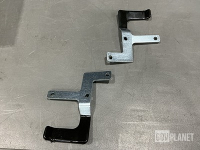 (21) Navistar Defense 3594125C1 Mounting Brackets