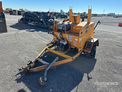 2013 LeeBoy S/A Asphalt Distributor Trailer