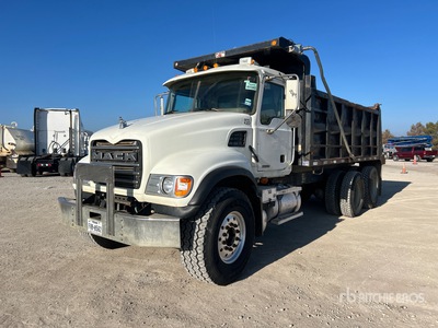 2007 Mack CV713 6x4 T/A Camión dumper