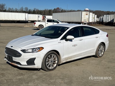 2020 Ford Fusion SE Hybrid Automobile
