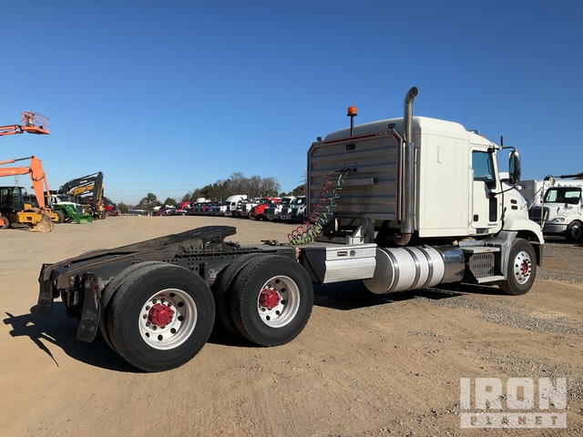 CAMIóN CAMAROTE 2016 MACK