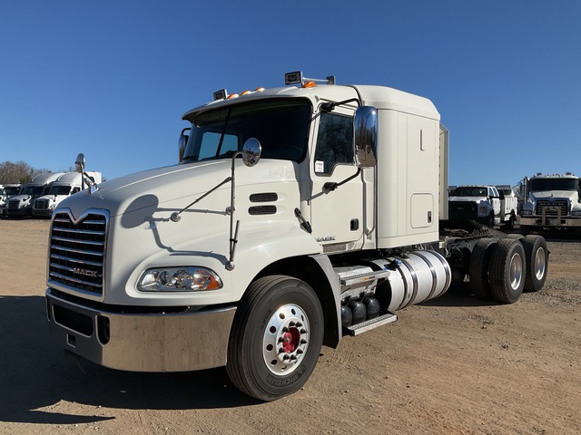 2016 Mack CXU613 6x4 T/A Sleeper Truck Tractor