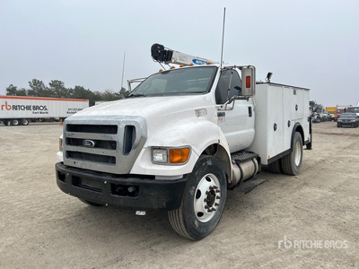 2015 Ford F-750 4x2 Service Truck